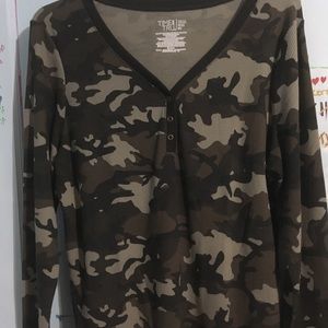 Camo ‘V’ neck woman’s shirt